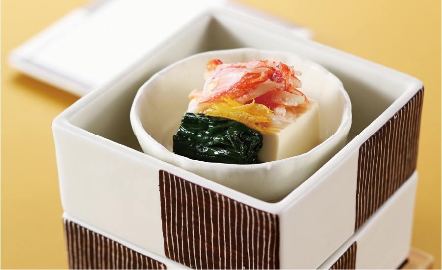 ずわい蟹と胡麻豆腐の有馬湯けむり蒸し