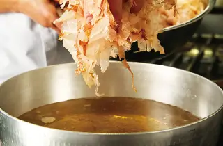 一番出汁が描く究極の「抽き算」