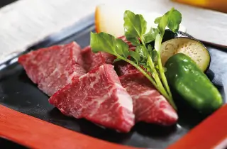 和牛に風味を重ねる、創造的「足し算」