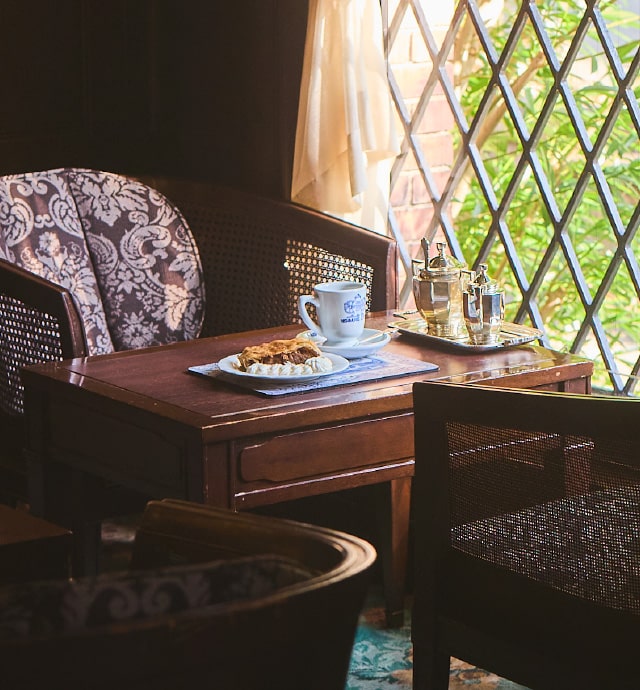 陽気に誘われ神戸へ、大人の純喫茶ドライブ